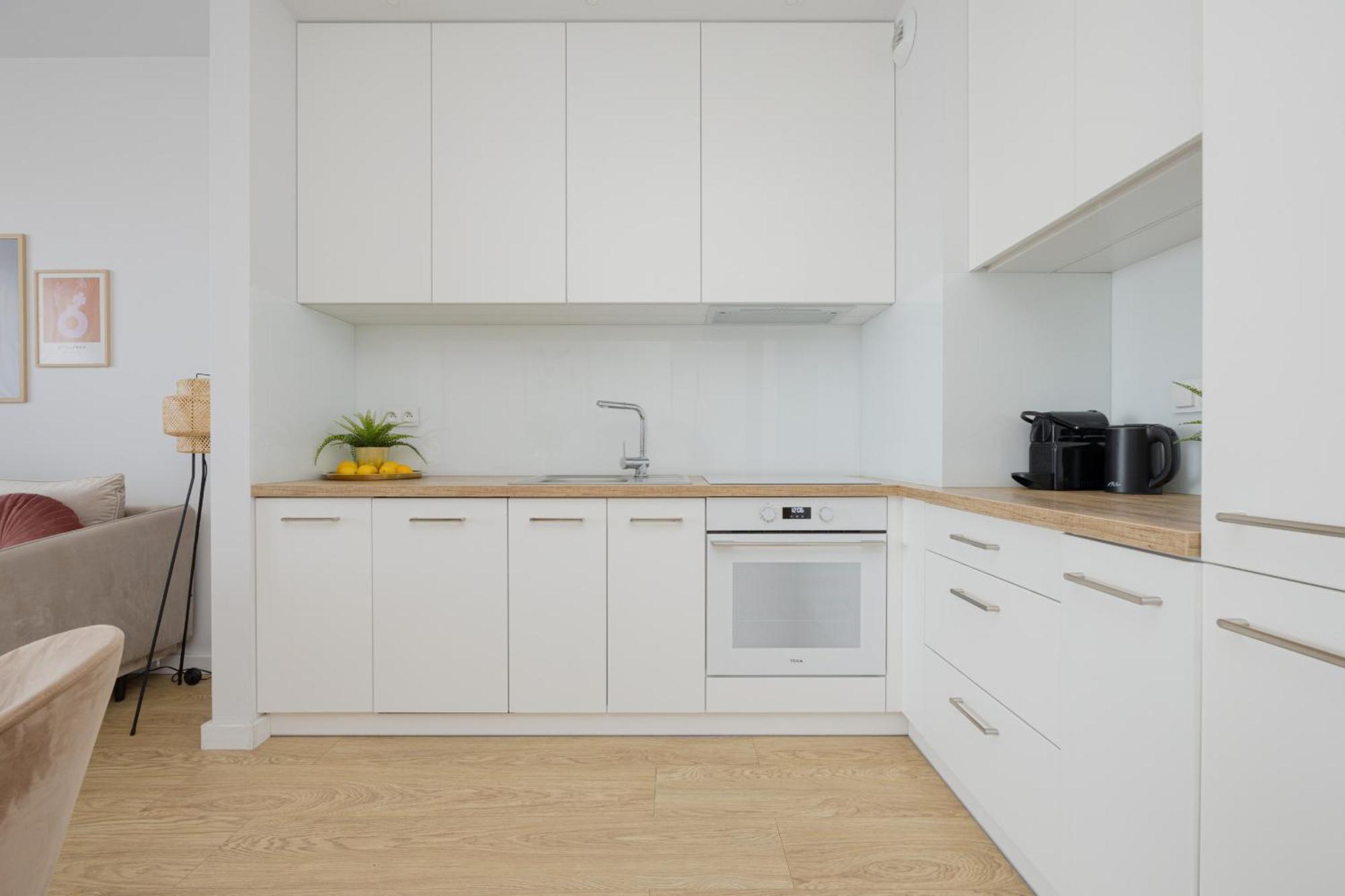 Stylish Glam Przedpole In By Renters Warszawa
