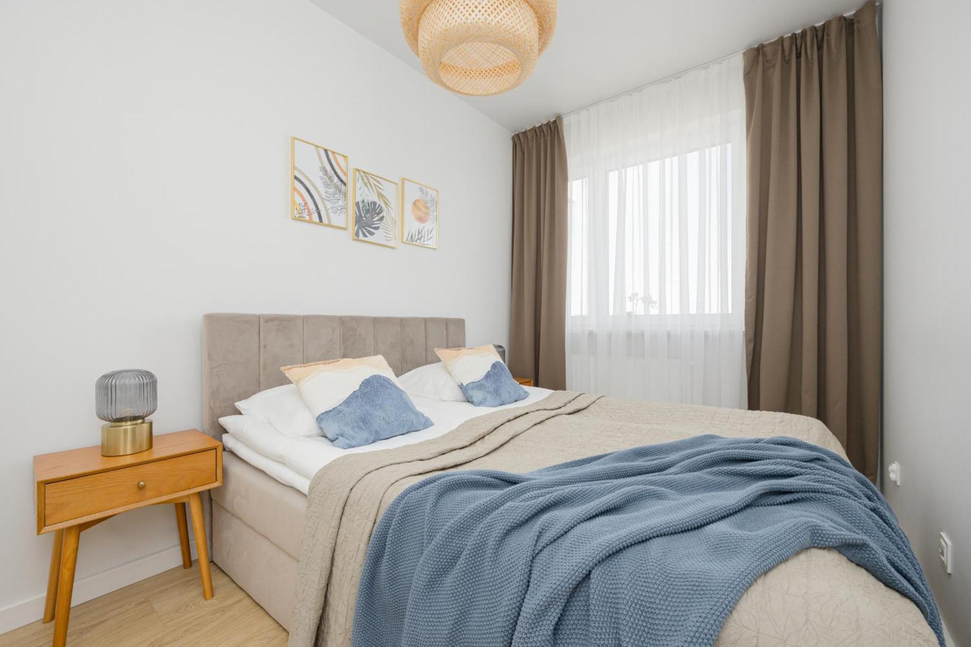 Stylish Glam Przedpole In By Renters * Warszawa
