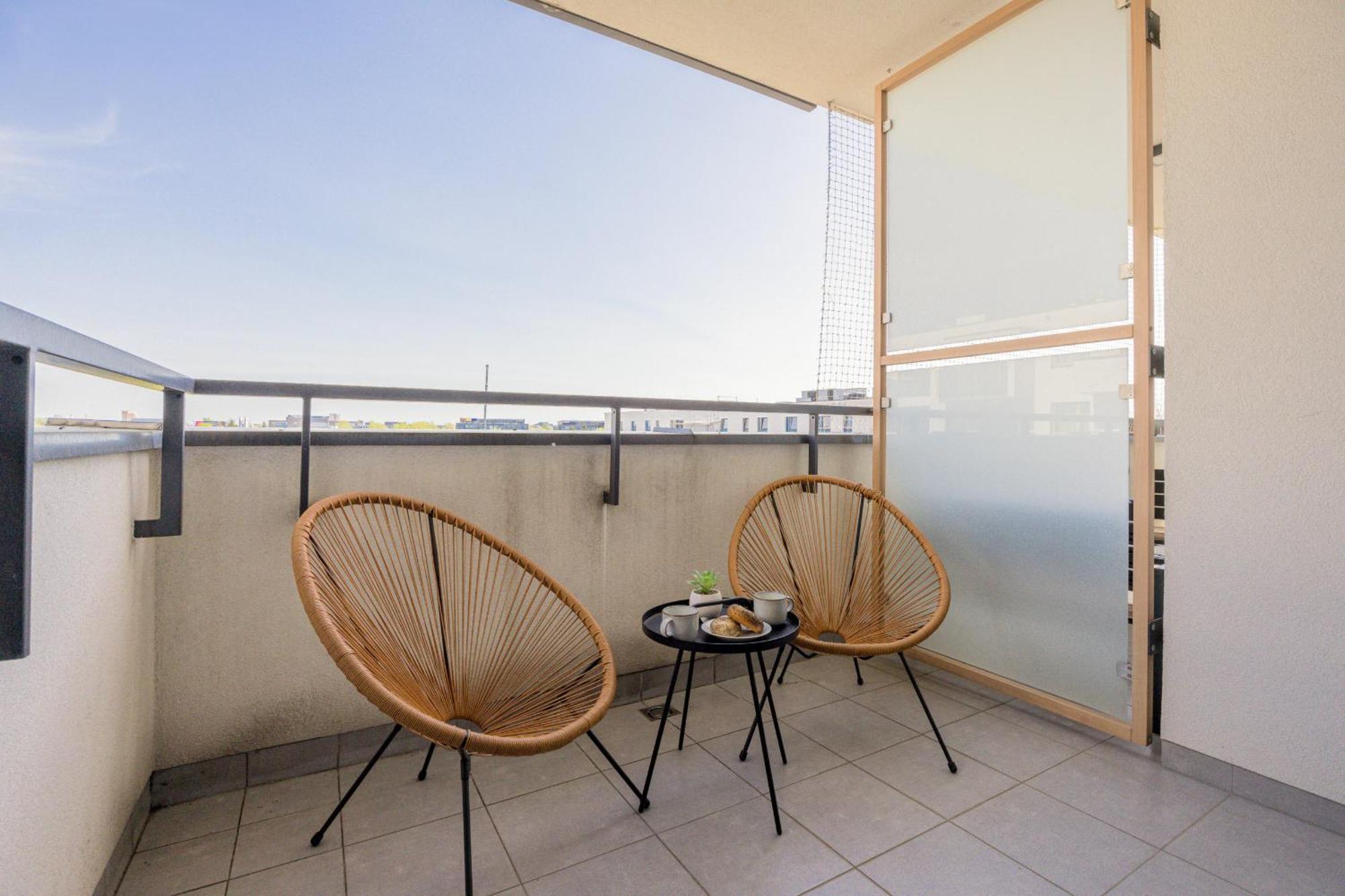 Stylish Glam Przedpole In By Renters * Warszawa